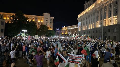 B­u­l­g­a­r­i­s­t­a­n­­d­a­ ­h­ü­k­ü­m­e­t­ ­k­a­r­ş­ı­t­ı­ ­p­r­o­t­e­s­t­o­l­a­r­ ­s­ü­r­ü­y­o­r­